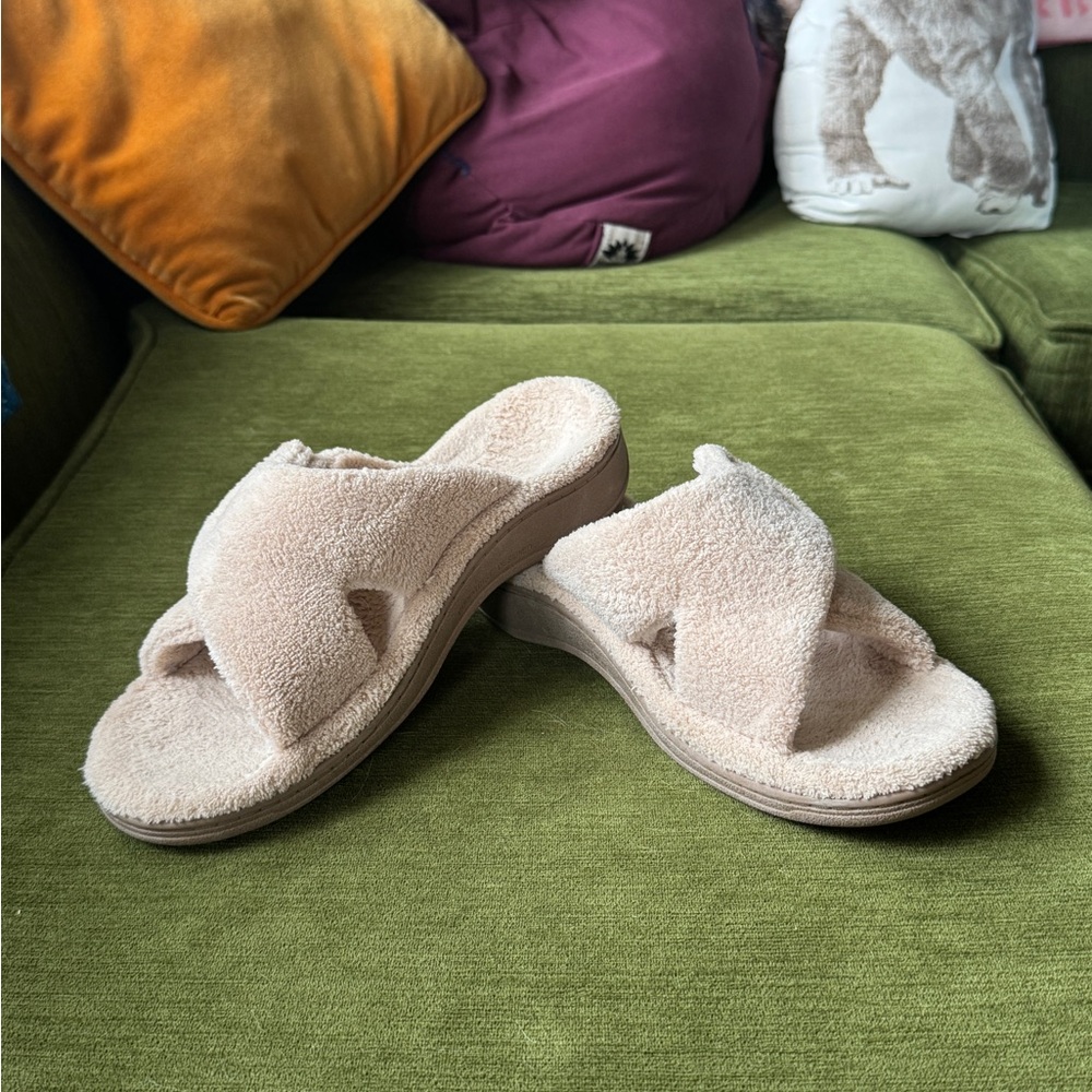 Vionic Relax Women's Slippers